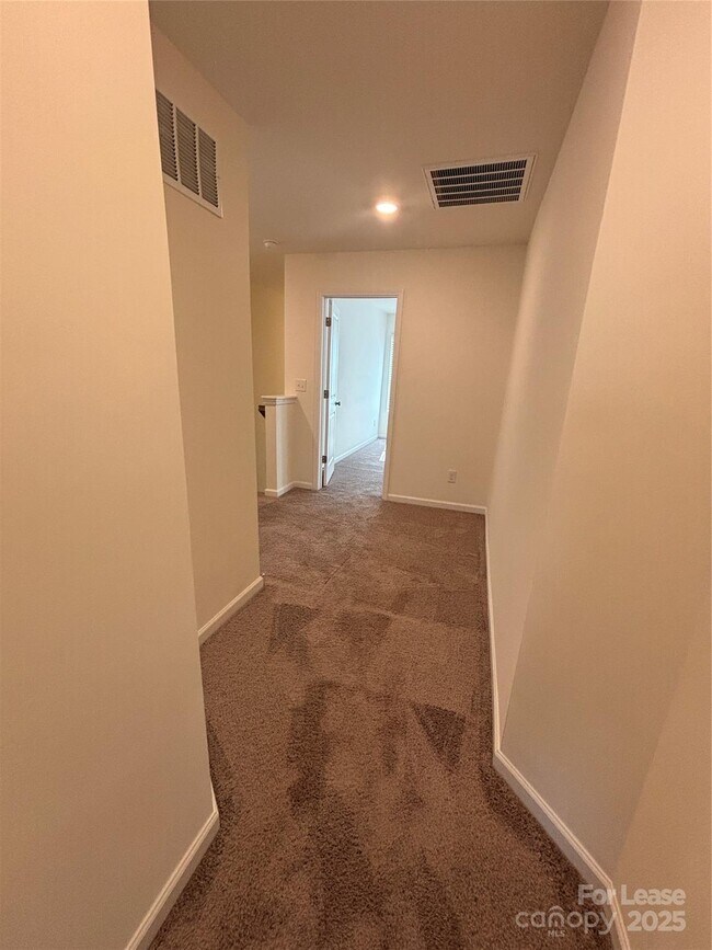 Building Photo - 2773 Yeager Dr NW