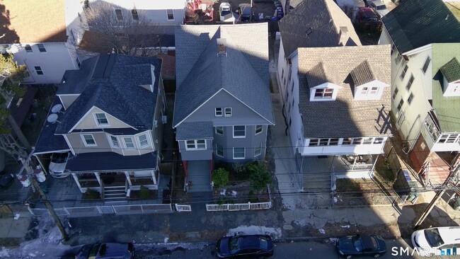 Building Photo - 600 Norman St