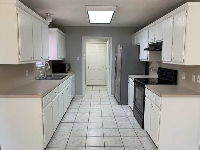 Building Photo - Beautiful Home in Frenship School District