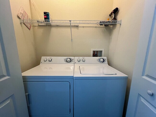 Building Photo - 2/2.5 Town Home in Magnolia Place Available NOW! *Approved Application*