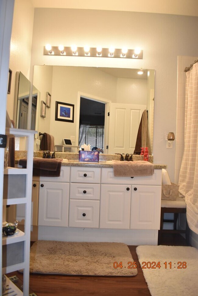 Building Photo - 2 bed / 2 bath Condo  - Deer Creek Condos Southwest Littleton