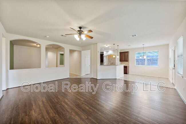 Building Photo - 2118 Pecan Haven