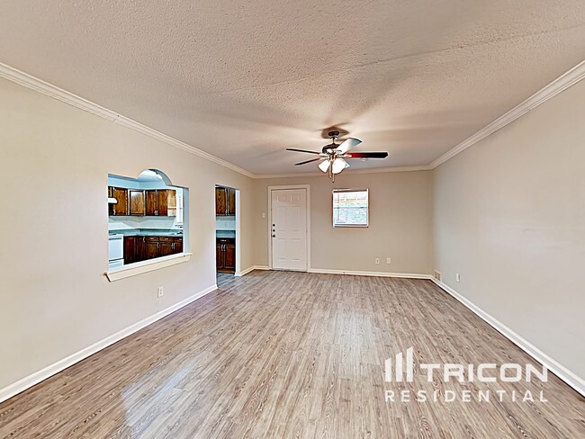 Building Photo - 4137 Salem Dr
