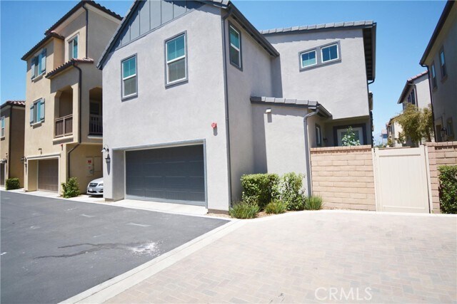 Building Photo - 16171 Paddock Ave