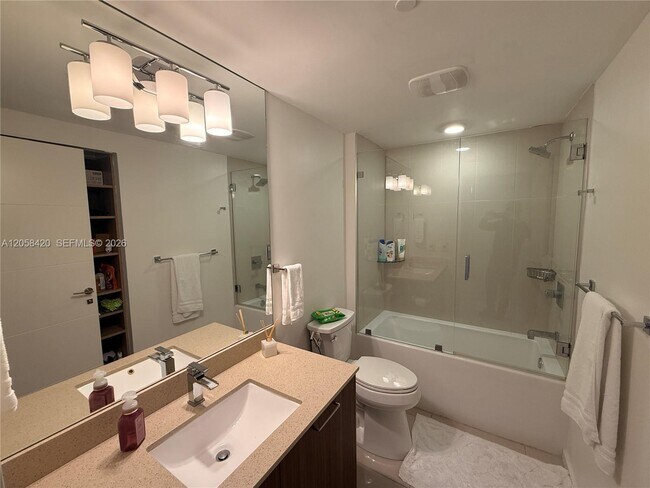 Building Photo - 5300 Paseo Blvd