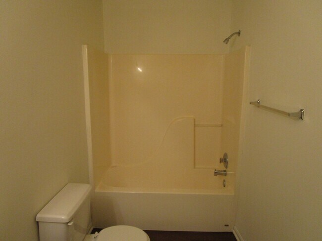 Building Photo - 5001-5003 Betty Jean Way