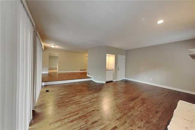 Building Photo - 730 Wheeler Peak Way
