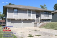 Building Photo - 1116 Broadmore Ln