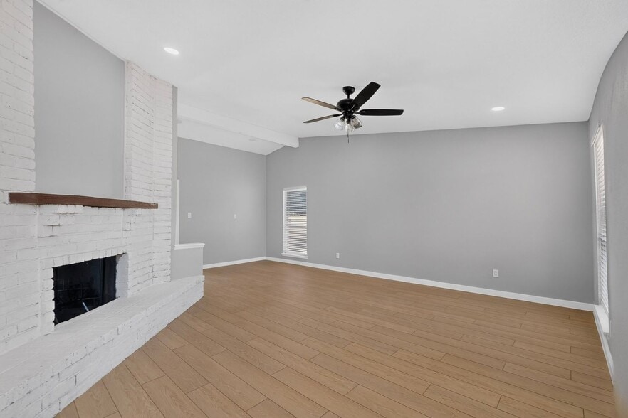 Building Photo - 5601 Truitt St