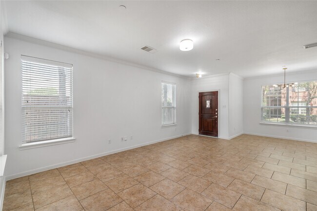 Building Photo - 31 Umbria Ln
