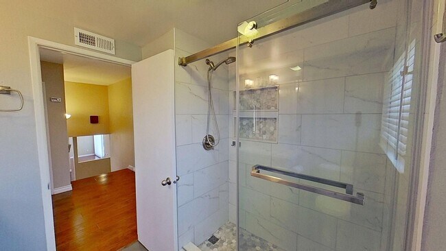Building Photo - 1825 Celeste Ln