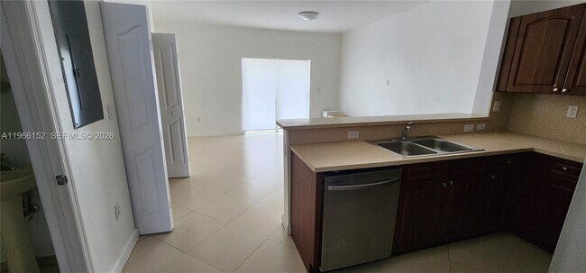 Building Photo - 8450 SW 150th Ave