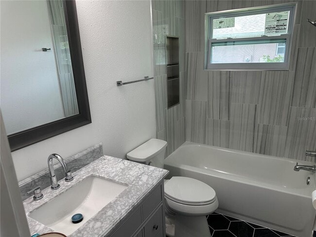 Building Photo - 8808 44th Ave Dr W