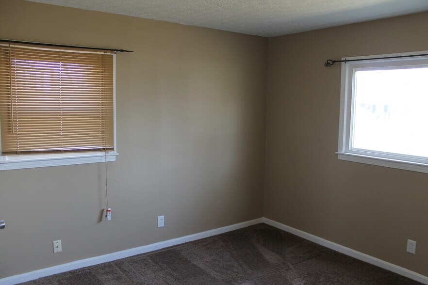 Building Photo - 5516 Brokers Tip Ln