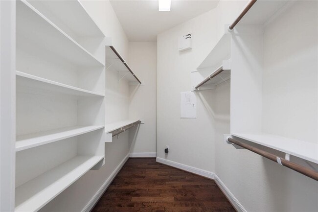 Building Photo - 186 Brentwood Dr