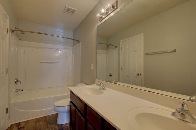 Building Photo - Quiet Retreat in Concord – Modern 3-Bed Co...