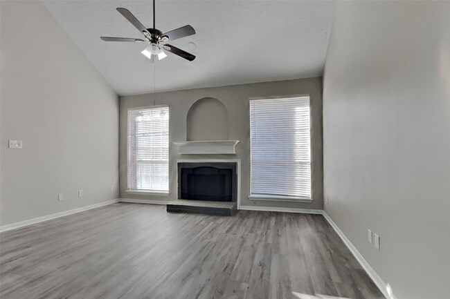 Building Photo - 7022 Echo Pines Dr