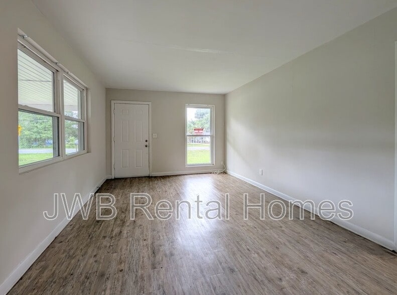 Building Photo - 6051 Park St