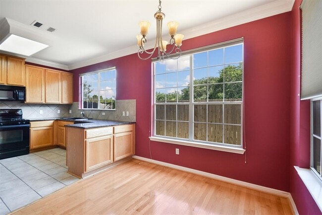 Building Photo - 8518 Cahill Dr