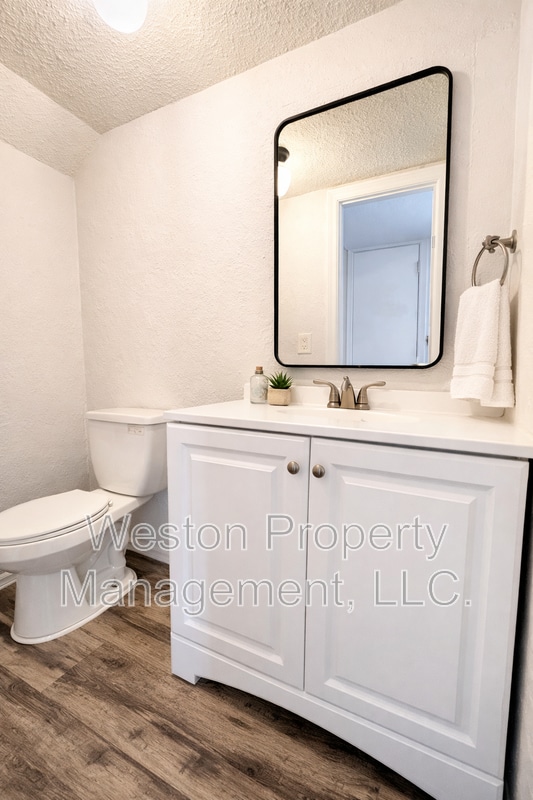 Building Photo - 6054 Northwest Expy