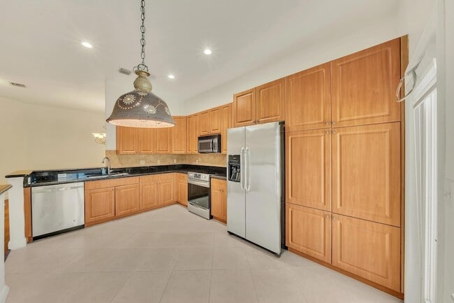 Building Photo - 2724 Treasure Cove Cir