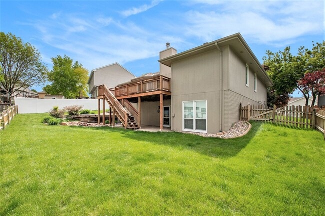 Building Photo - 15206 Borman St