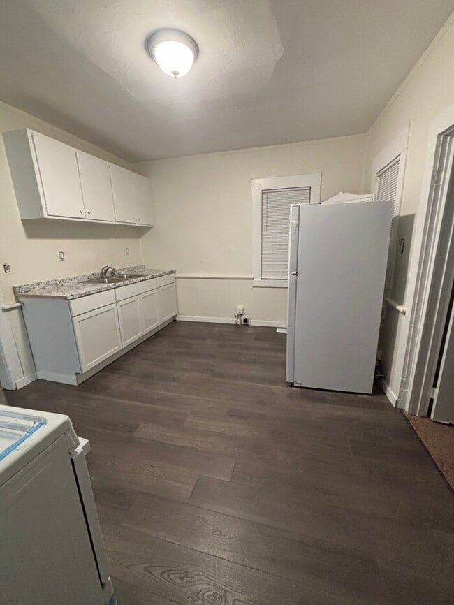 Building Photo - house