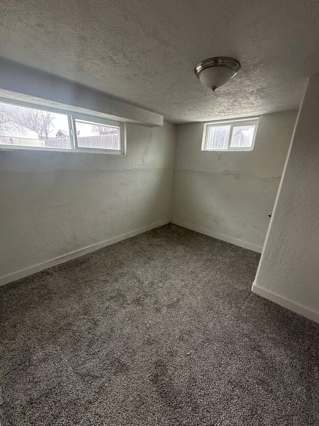 Building Photo - GORGEOUS West Valley Home!!!