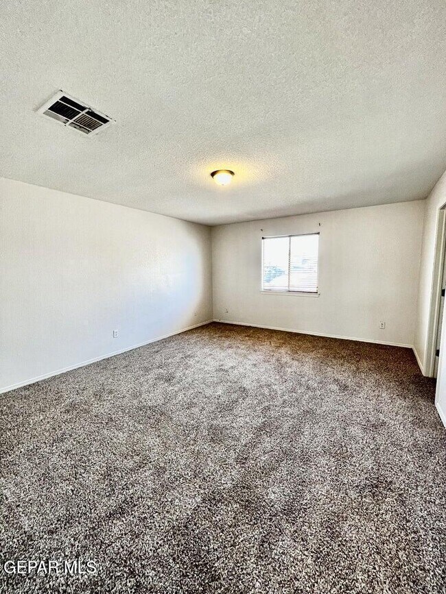 Building Photo - 12752 Tierra Salas Dr