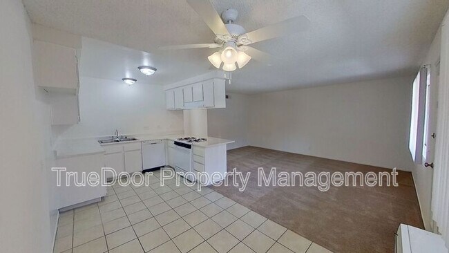 Building Photo - 533 N.Tustin Ave.