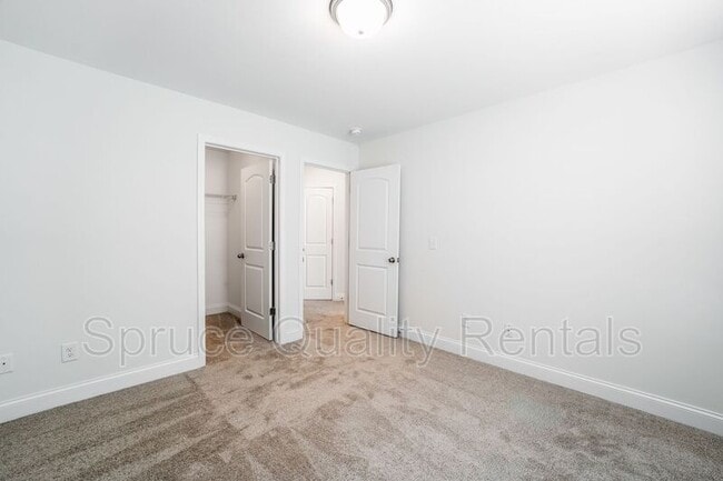 Building Photo - 102 Marquise Ct