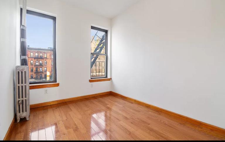 Building Photo - 328 E 14th St