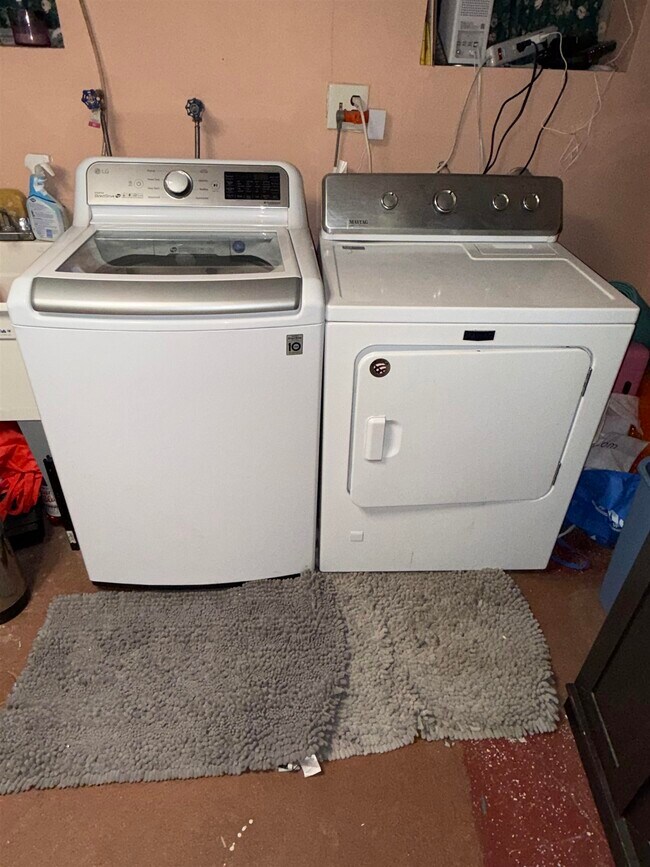 Building Photo - 30 Danforth Ave