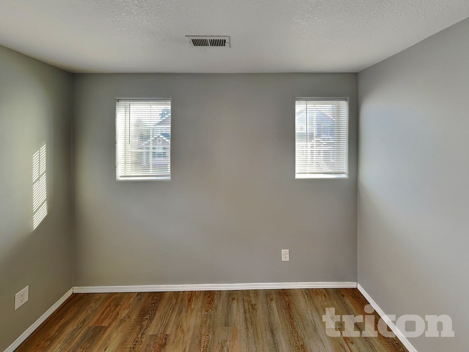 Building Photo - 577 SW 207th Ave