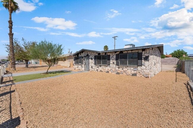 Building Photo - Full remodeled and upgraded 3-bedroom home situated on a spacious lot!