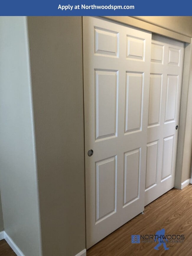 Building Photo - ***$200.00 OFF FIRST MONTHS RENT***Located...
