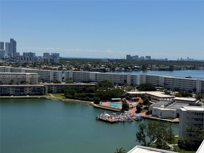 Building Photo - 18041 Biscayne Blvd