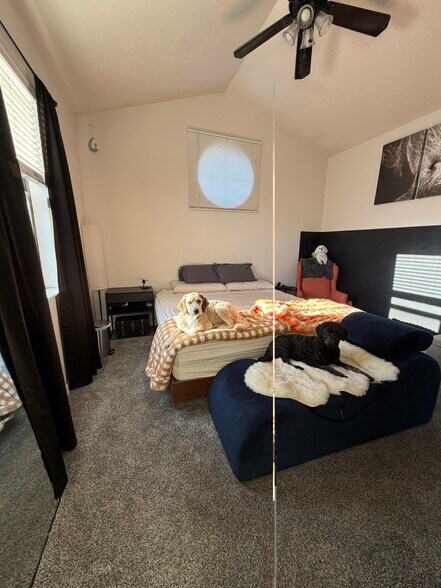 Building Photo - 70 N Main St