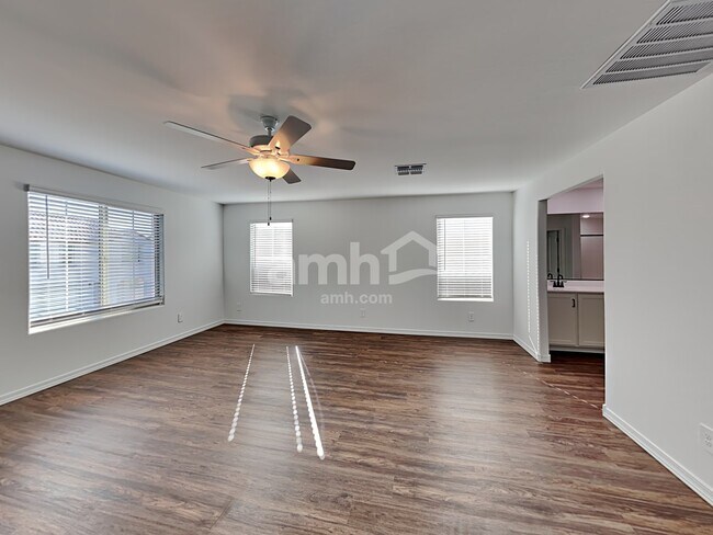 Building Photo - 779 S 150th Dr