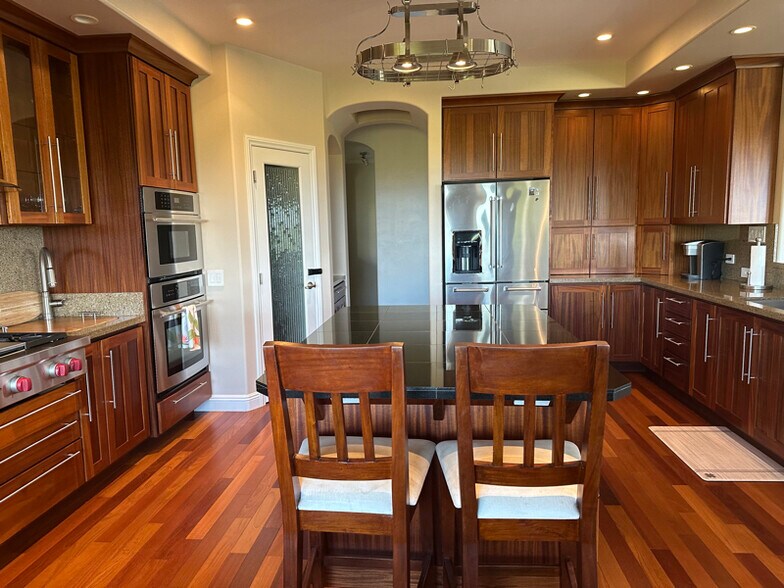 Building Photo - 595 Kumulani Dr