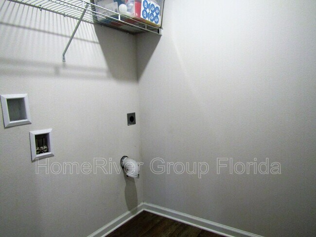 Building Photo - 2379 Kirkwood Dr