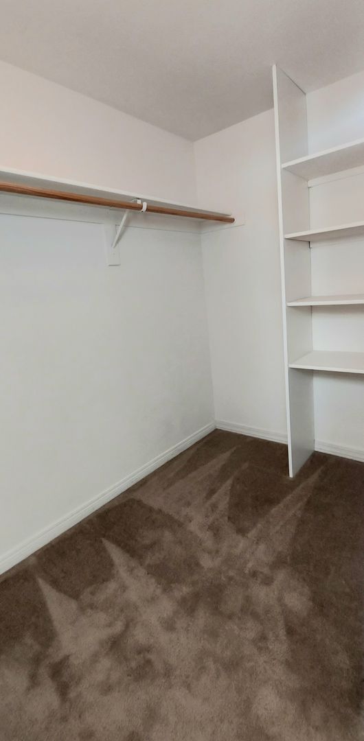 Building Photo - Short term available!! Great location! Dow...