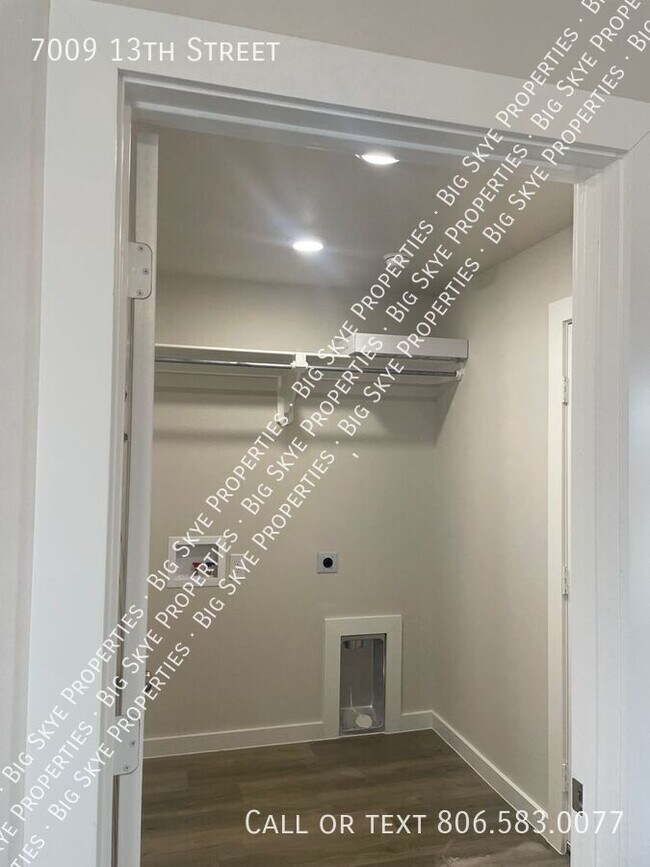 Building Photo - 7009 13th St