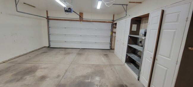 Building Photo - 2213 Twinflower W