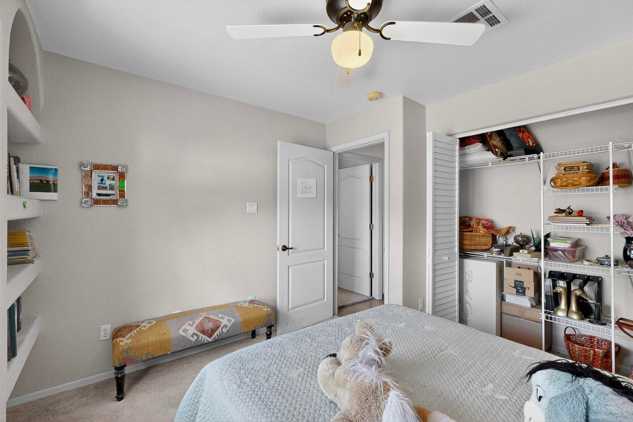 Building Photo - 2004 Vista Lejano