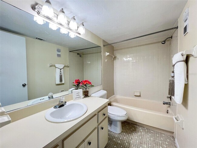 Building Photo - 3233 Candle Ridge Dr