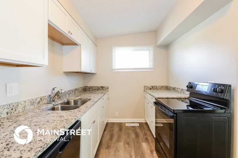 Building Photo - 1724 Englewood Dr