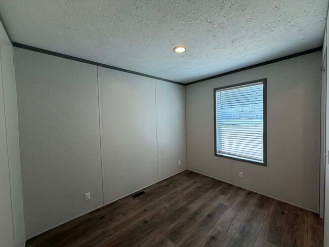 Building Photo - 4011 Underwood Ct
