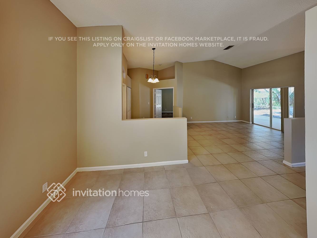 Building Photo - 5831 NW 40th Ln