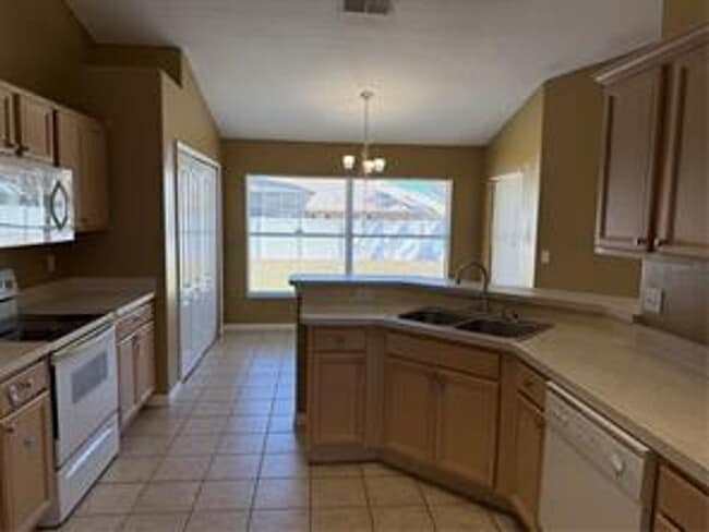 Building Photo - College Park - Clermont